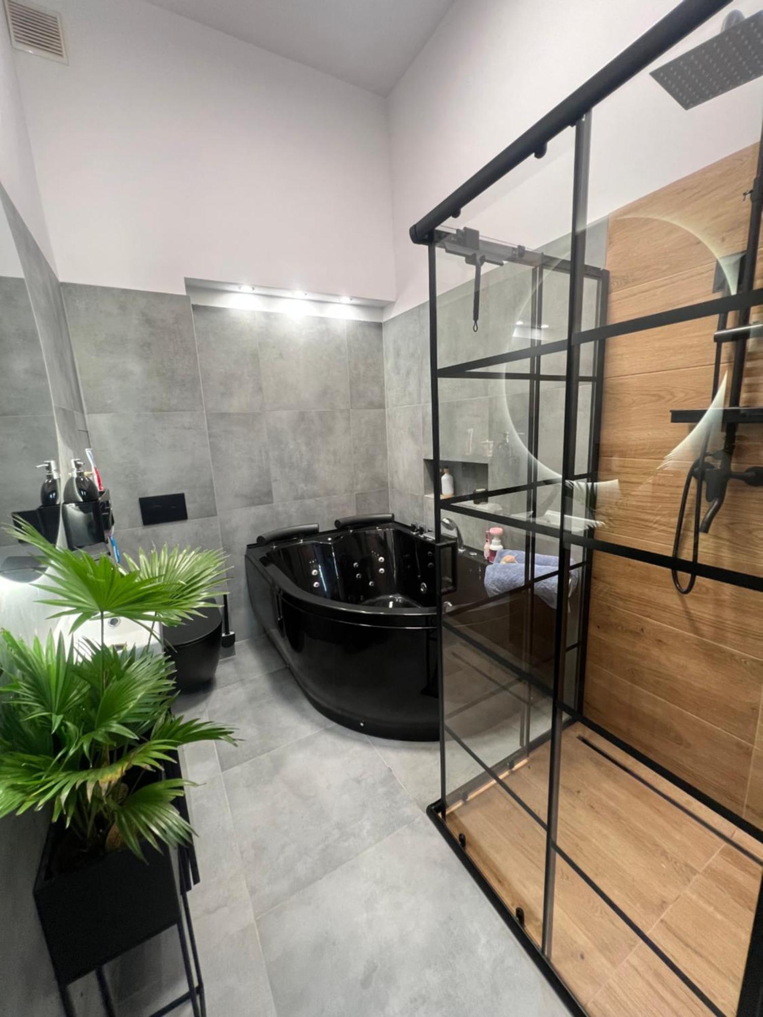 ורוצלב Loft W Centrum Z Jacuzzi מראה חיצוני תמונה